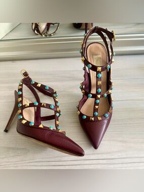 Valentino Garavani Burgundy “Rolling” Rockstud Pumps with Turquoise Accents 37.5